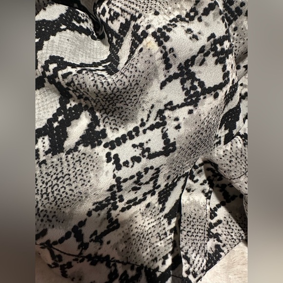 SHEIN Snakeskin Duster Kimono - Picture 14 of 14